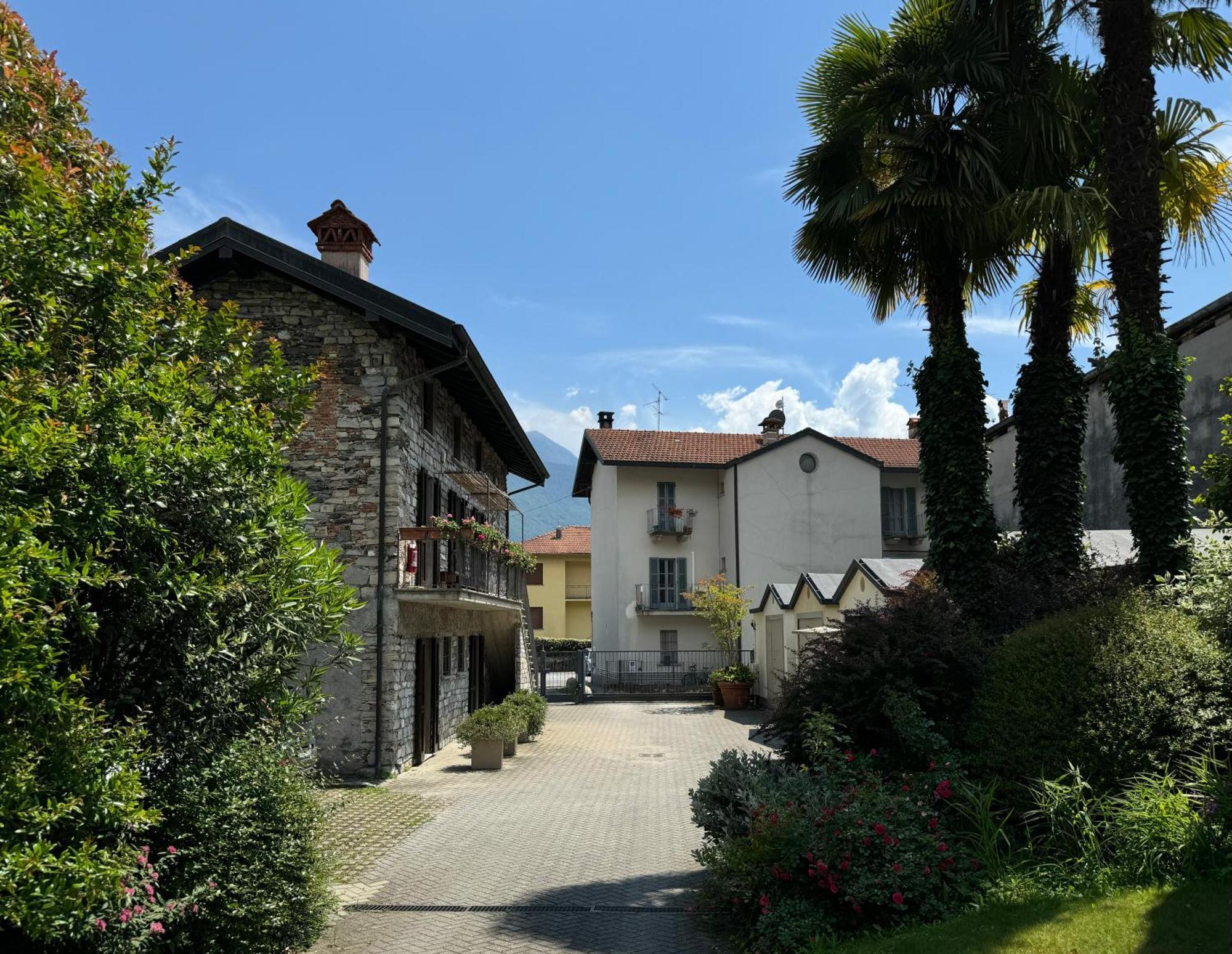 Iris 1 Lago Di Como Apartment Dongo Exterior photo